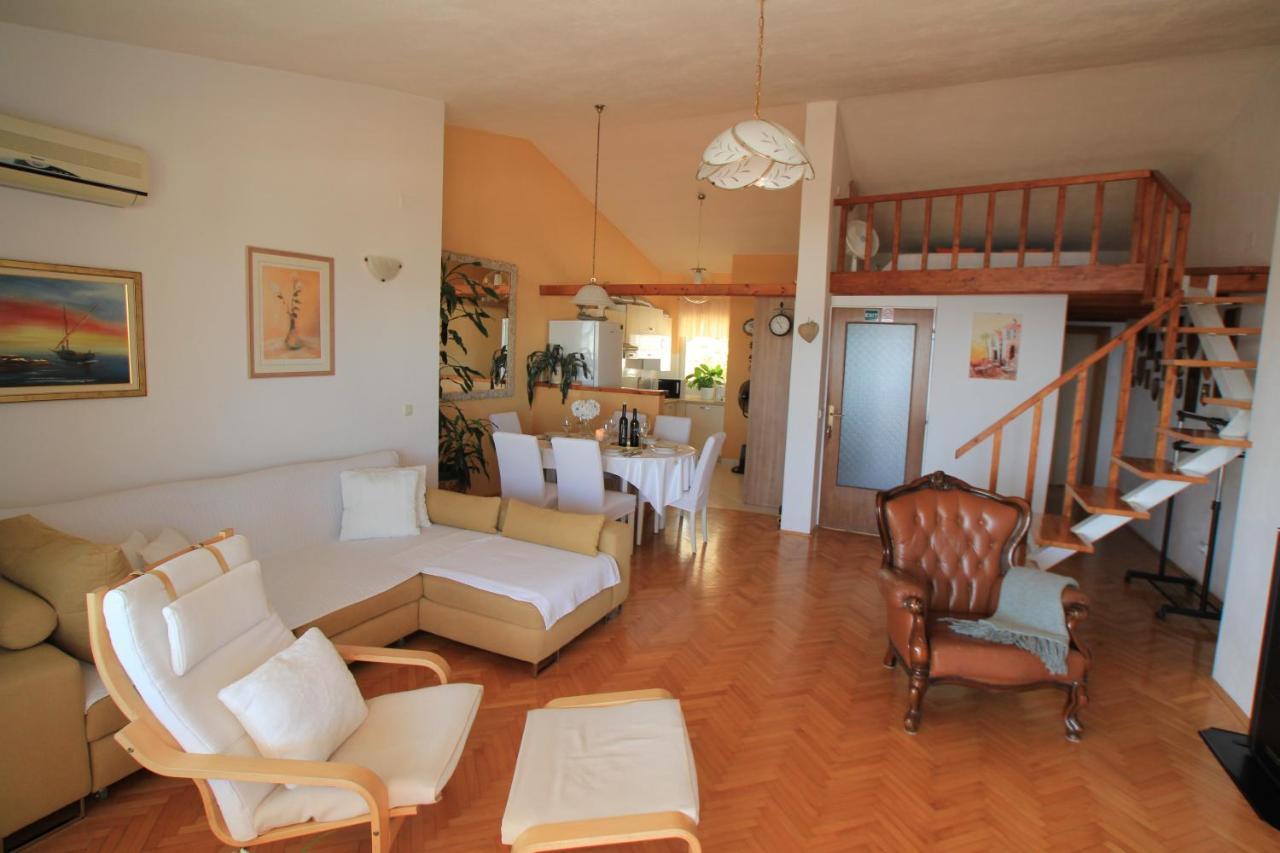 Apartment Gallery Kastela Exterior photo